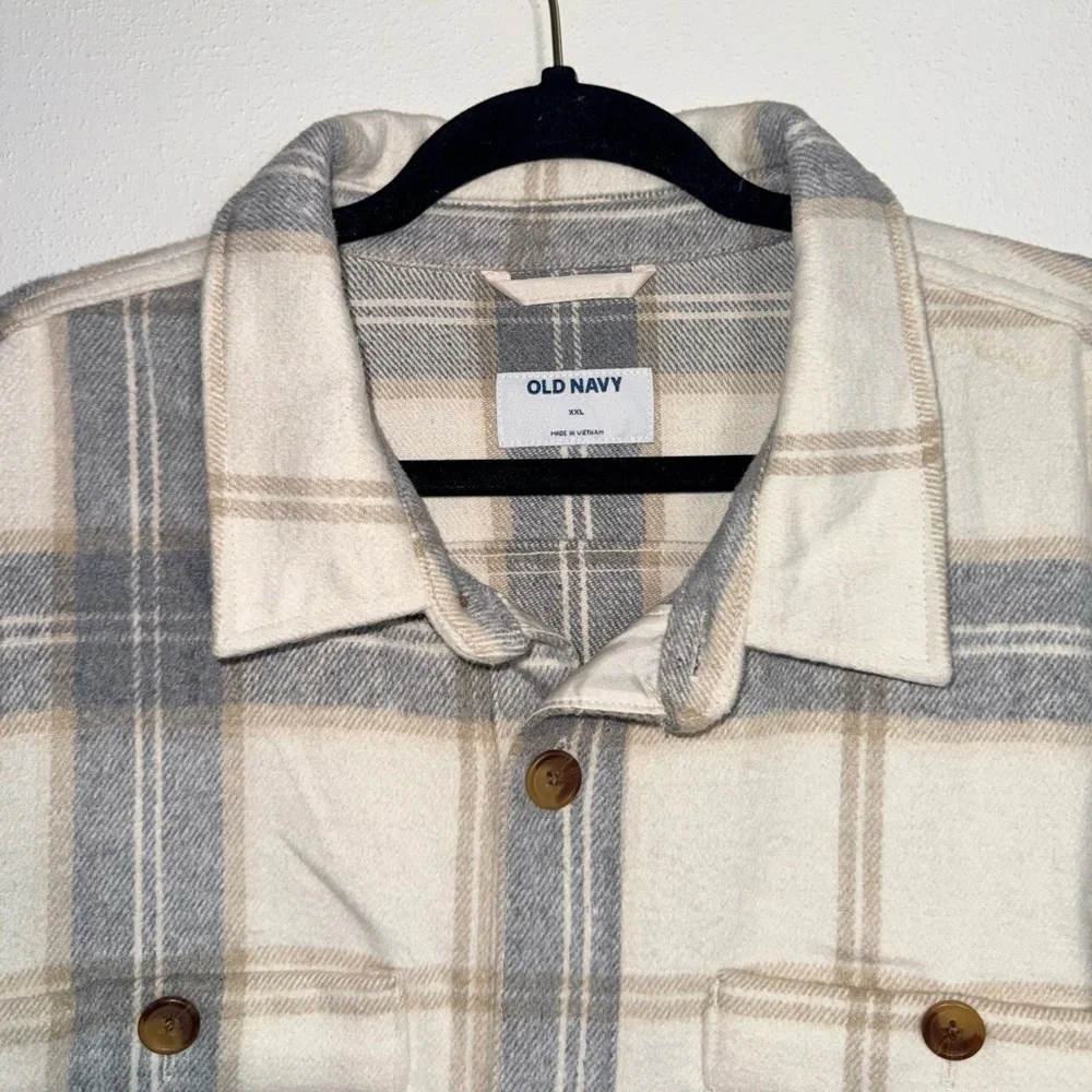 Old Navy Soft Brushed Plaid Shacket Cream & Gray Oversized Jacket XXlarge Men’s